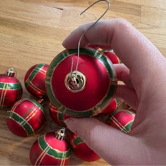 Vintage Diagonal Plaid Glass Christmas Ball Ornament Bundle Lot Scotch Scottish - Picture 7 of 7